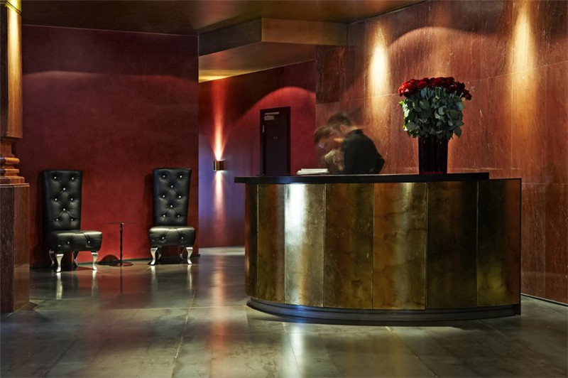 酒店大堂接待區(qū)域：前臺