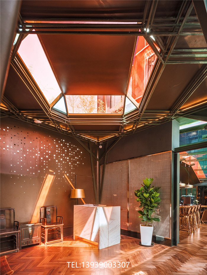 鬧中取靜的喜舍隱市精品酒店大堂設(shè)計方案賞析