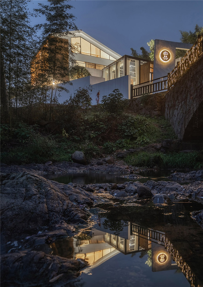 美到讓人窒息的莫干山魚缸民宿外觀設(shè)計方案