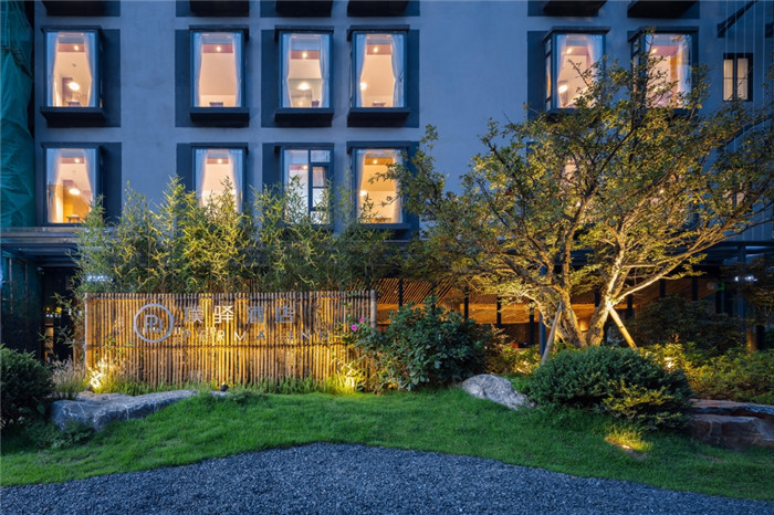 主打自然生態(tài)的廣東璞驛酒店入口設(shè)計(jì)案例賞析