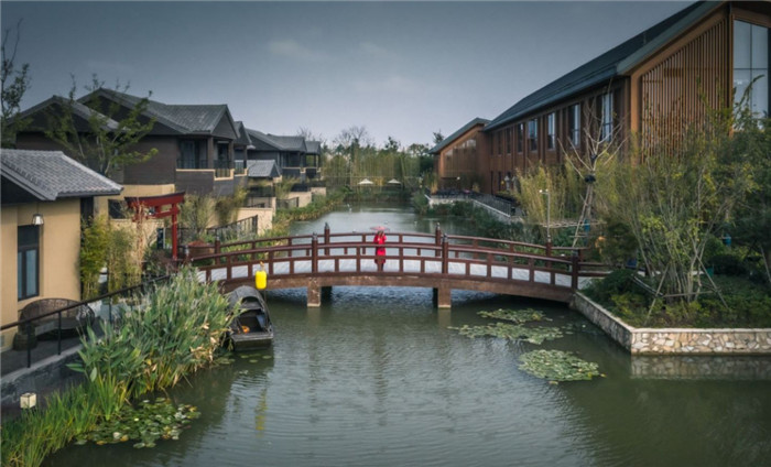 泡湯時代   國內(nèi)新開溫泉度假酒店設(shè)計大盤點