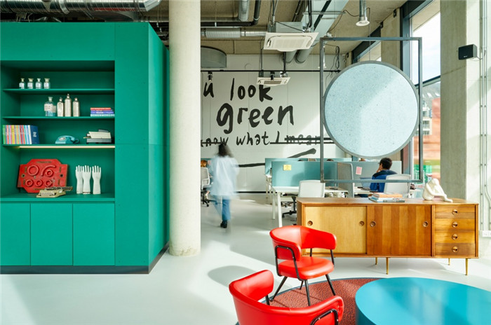 共享辦公區(qū)設(shè)計(jì)-貫徹循環(huán)環(huán)保設(shè)計(jì)的國(guó)外學(xué)子社區(qū)酒店設(shè)計(jì)方案