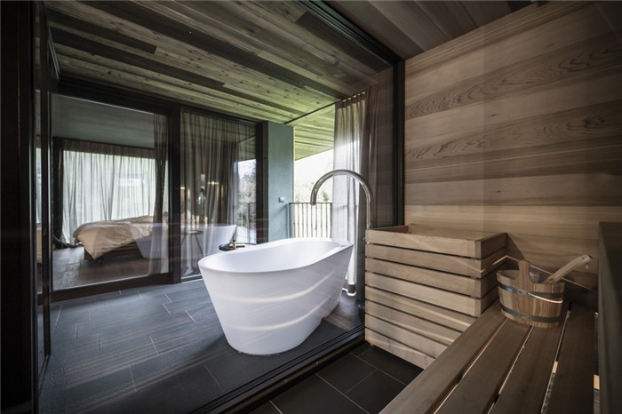 與自然融為一體的超豪華Florian公園酒店客房設(shè)計(jì)方案