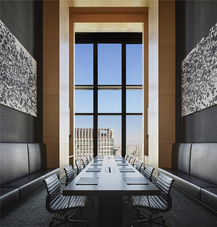 會議室設(shè)計-專為休閑和商務(wù)游客而定制的東京安縵度假酒店設(shè)計