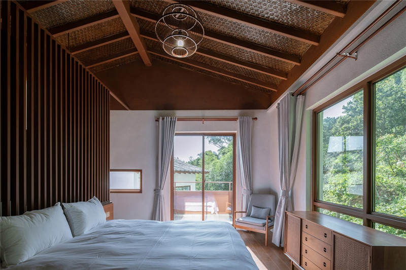 山舍民宿設(shè)計  鄉(xiāng)村老宅改造古樸民宿設(shè)計案例