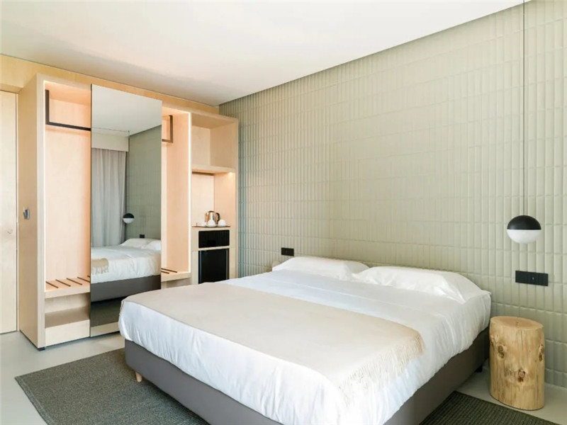 極簡(jiǎn)主義原木風(fēng)CRU精品酒店設(shè)計(jì)實(shí)景圖