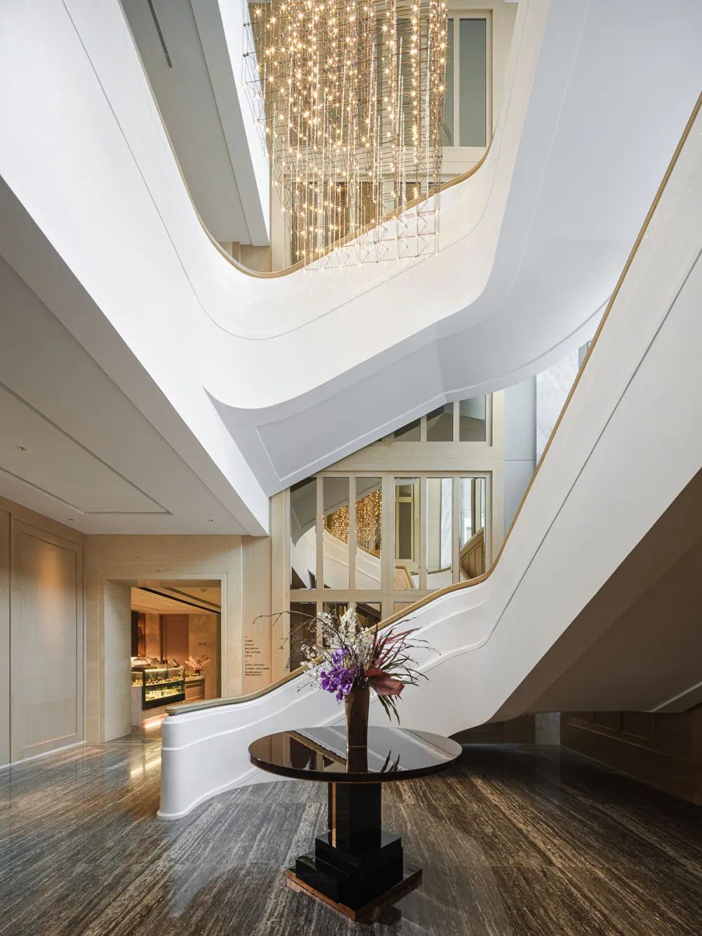 優(yōu)雅奢華的曼谷嘉佩樂(lè)城市度假酒店設(shè)計(jì)方案賞析 優(yōu)雅奢華的曼谷嘉佩樂(lè)城市度假酒店設(shè)計(jì)方案賞析