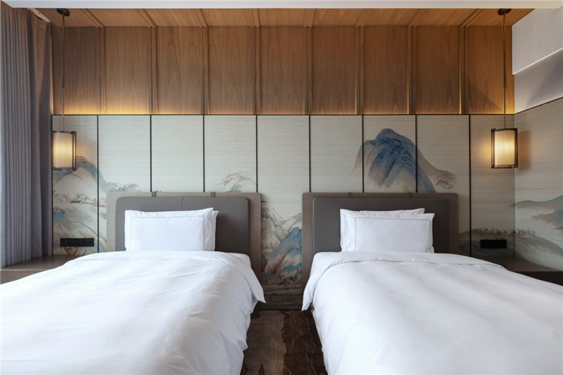 標(biāo)準(zhǔn)客房設(shè)計-濰坊桂水逸扉新中式五星級酒店設(shè)計案例 標(biāo)準(zhǔn)客房設(shè)計-濰坊桂水逸扉新中式五星級酒店設(shè)計案例