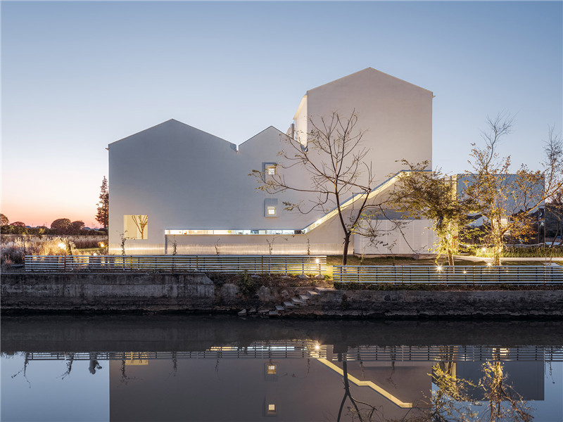 民宿外觀設(shè)計(jì)-危房改造成民宿 蘇州白色伴宅民宿改造設(shè)計(jì)說明 民宿外觀設(shè)計(jì)-危房改造成民宿 蘇州白色伴宅民宿改造設(shè)計(jì)說明