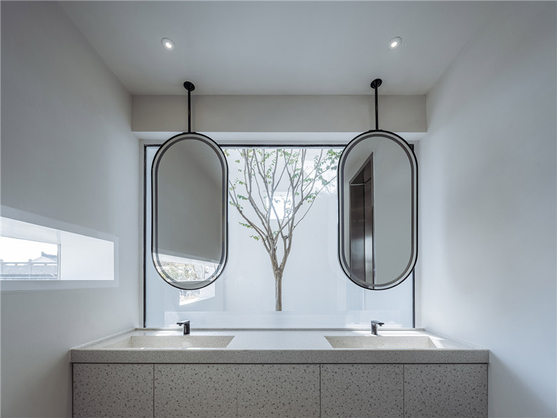 民宿衛(wèi)生間設(shè)計(jì)-危房改造成民宿 蘇州白色伴宅民宿改造設(shè)計(jì)方案 民宿衛(wèi)生間設(shè)計(jì)-危房改造成民宿 蘇州白色伴宅民宿改造設(shè)計(jì)方案