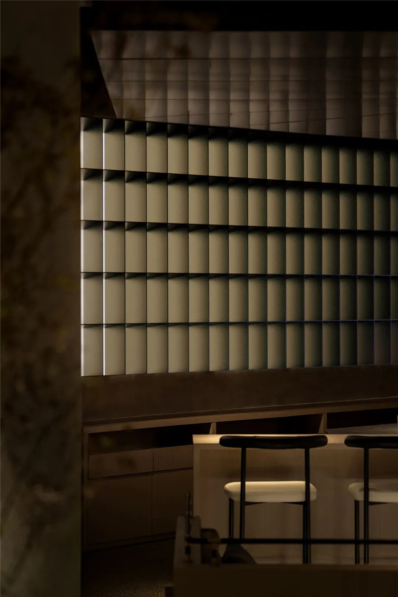 極簡風成都簡陽亞啡精品商務(wù)酒店設(shè)計案例 極簡風成都簡陽亞啡精品商務(wù)酒店設(shè)計案例