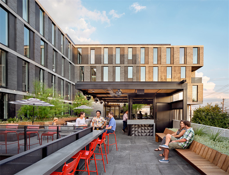 迎合社區(qū)年輕化  奧斯汀ARRIVE酒店翻新改造設(shè)計(jì)