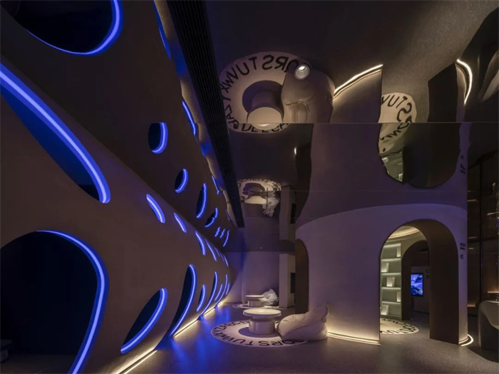 迎合年輕人的太空宇宙未來湯泉生活館設(shè)計案例