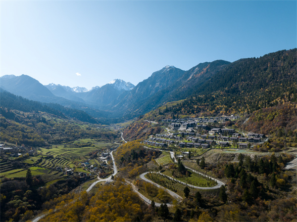 九寨溝日賽谷麗思卡爾頓隱世酒店設(shè)計 九寨溝日賽谷麗思卡爾頓隱世酒店設(shè)計