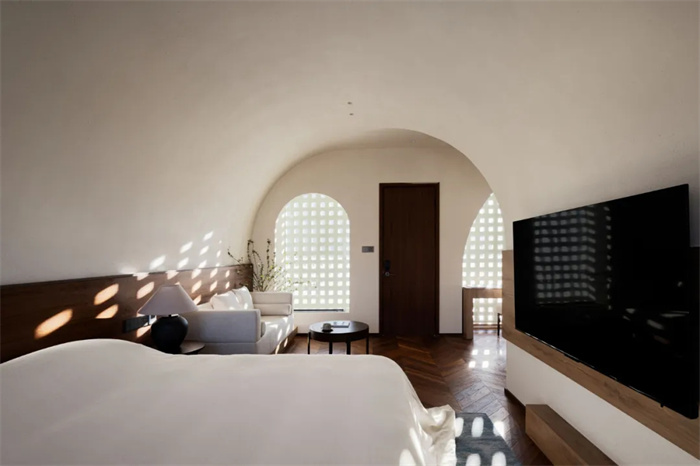 云南梵山魚溫泉度假民宿酒店改造設(shè)計(jì)案例 云南梵山魚溫泉度假民宿酒店改造設(shè)計(jì)案例